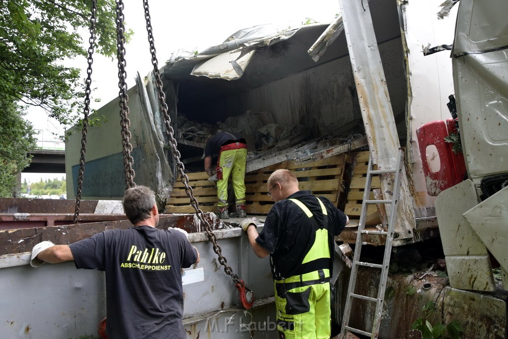 Schwerer VU A 3 Rich Oberhausen Hoehe AK Leverkusen P780.JPG - Miklos Laubert